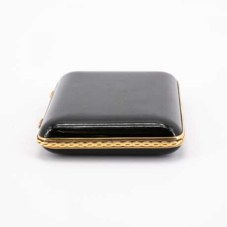 Carl Mayr. EXCEPTIONAL NEPHRITE CIGARETTE CASE WITH GOLD MOUNTING - photo 3