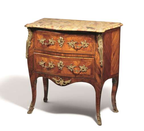 Jean Lapie. Small Chest of Drawers - photo 1