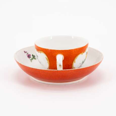 Meissen. TWO PORCELAIN CUPS AND SAUCERS WITH YELLOW AND ORANGE COLOURED GROUND AS WELL AS FLORAL DECOR - фото 7
