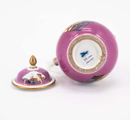 Meissen. A PORCELAIN COFFEE JUG, CUP AND SAUCER WITH PURPLE GROUND AND LANDSCAPE CARTOUCHES - photo 11