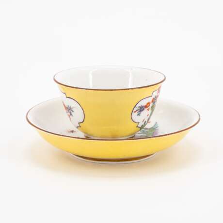 Meissen. TWO PORCELAIN TEA BOWLS AND TWO SAUCERS WITH YELLOW GROUND AND KAKIEMON - фото 9