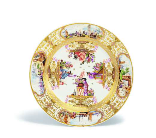 Meissen. PORCELAIN PLATE WITH CHINOISERIES AND MERCHANT NAVY SCENE - photo 1