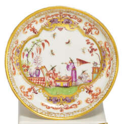 Meissen. SMALL PORCELAIN SAUCER WITH CHINOISERIES