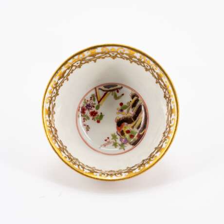 Meissen. PORCELAIN TEA BOWL WITH CHINOISERIES - фото 5