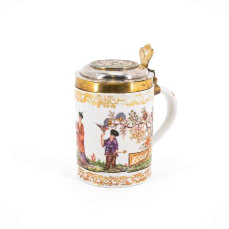 Meissen. SMALL PORCELAIN 'WALZENKRUG' TANKARD WITH CHINOISERIES - фото 1