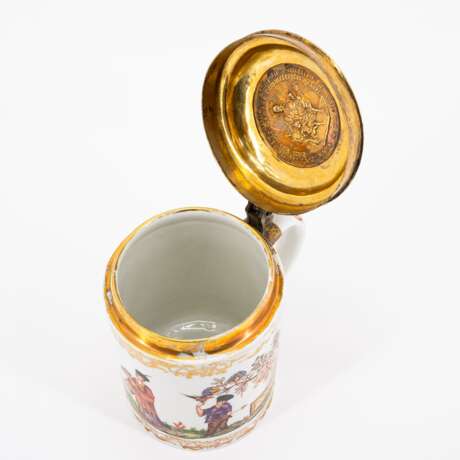 Meissen. SMALL PORCELAIN 'WALZENKRUG' TANKARD WITH CHINOISERIES - фото 6