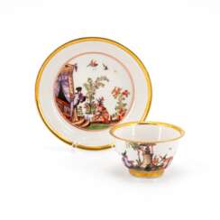 Meissen. PORCELAIN TEA BOWLS AND SAUCER WITH FINE CHINOISERIES