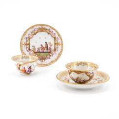 Meissen. TWO PORCELAIN TEA BOWLS WITH SAUERES AND CHINOISERIES