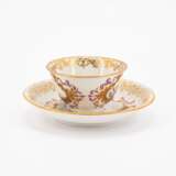 Meissen. TWO PORCELAIN TEA BOWLS WITH SAUERES AND CHINOISERIES - photo 2