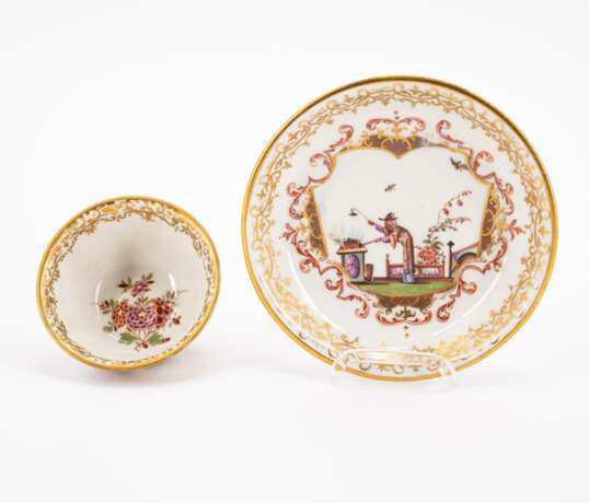 Meissen. TWO PORCELAIN TEA BOWLS WITH SAUERES AND CHINOISERIES - фото 5