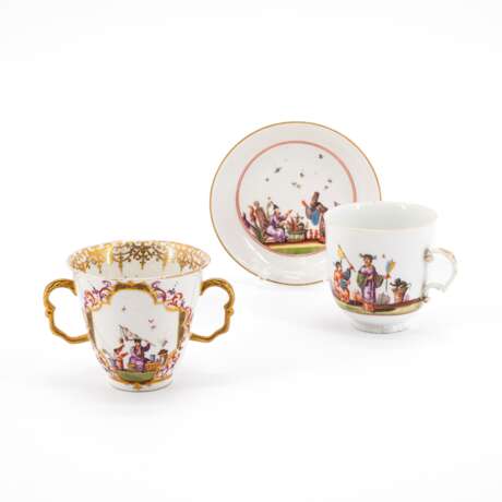 Meissen. TWO PORCELAIN CUPS AND ONE SAUCER WITH CHINOISERIES - фото 1