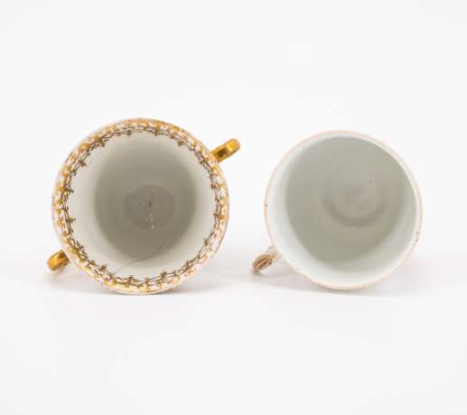 Meissen. TWO PORCELAIN CUPS AND ONE SAUCER WITH CHINOISERIES - photo 5
