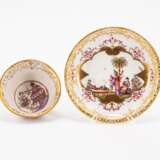 Meissen. TWO PORCELAIN TEA BOWLS WITH SAUCERS AND CHINOISERIES IN CARTOUCHES WITH PURPLE LUSTRE - photo 10