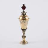 Southern German. EARLY VERMEIL SILVER LIDDED GOBLET WITH COLOURED LID - photo 3