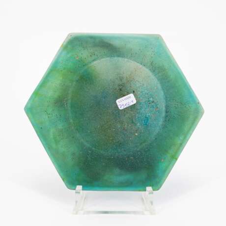 Amalric Walter. OCTAGONAL PÂTE DE VERRE BOWL WITH 'FLYING FISH' - photo 4