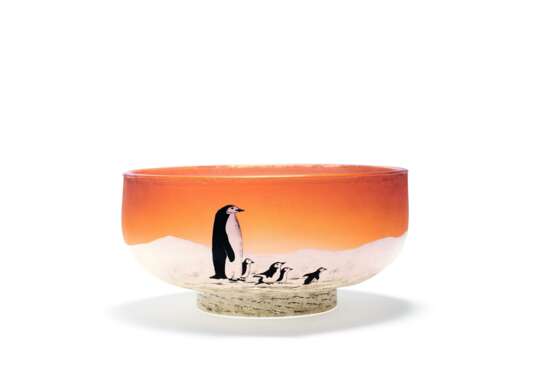 Daum Frères. Large bowl "Pingouins" - photo 1