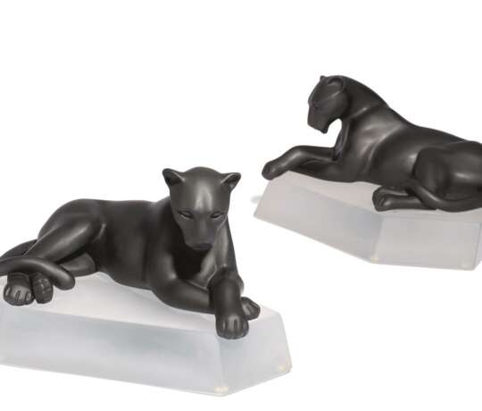 Cartier. PAIR GLASS PANTHERS AS BOOCKENDS - photo 1