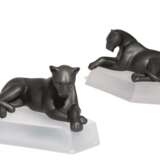 Cartier. PAIR GLASS PANTHERS AS BOOCKENDS - photo 1