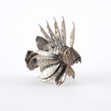 Gianmaria Buccellati. MAGNIFICENT SILVER PLATTER WITH MUSSELS & A LIONSFISH - фото 2