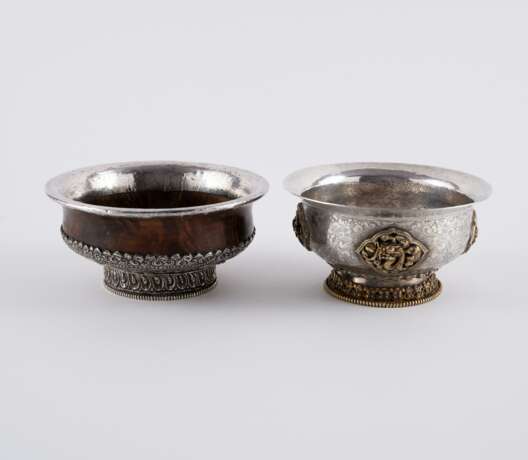 TWO SILVER TEA CUPS STANDS AND THREE TEA BOWL (PHORBA) - photo 4