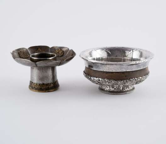 TWO SILVER TEA CUPS STANDS AND THREE TEA BOWL (PHORBA) - photo 8