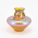 Loetz Witwe. GLASS VASE WITH 'CANDIA SILBERIRIS' DECOR AND CURVED HANDLES - фото 2
