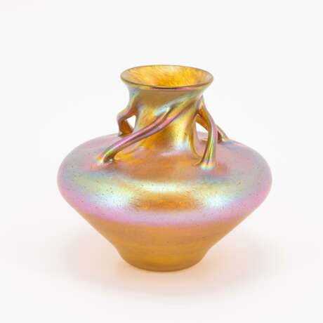 Loetz Witwe. GLASS VASE WITH 'CANDIA SILBERIRIS' DECOR AND CURVED HANDLES - photo 3