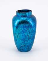 Louis Comfort Tiffany. Kleine elektrisch-blaue Favrile-Glasvase