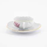 Meissen. PORCELAIN TEA SERVICE FOR SIX IN THE 'LARGE CUT-OUT' SHAPE WITH 'WINDFLOWER' DECORATION - photo 2