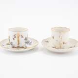PORCELAIN SLOP BOWL, THREE CUPS AND SAUCERS WITH FIGURATIVE AND FLORAL DECOR - фото 2