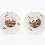 PORCELAIN SLOP BOWL, THREE CUPS AND SAUCERS WITH FIGURATIVE AND FLORAL DECOR - фото 7