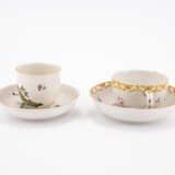 PORCELAIN SLOP BOWL, THREE CUPS AND SAUCERS WITH FIGURATIVE AND FLORAL DECOR - photo 13