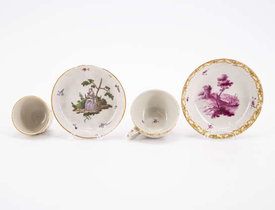 PORCELAIN SLOP BOWL, THREE CUPS AND SAUCERS WITH FIGURATIVE AND FLORAL DECOR - фото 16