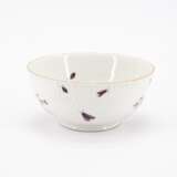 PORCELAIN SLOP BOWL, THREE CUPS AND SAUCERS WITH FIGURATIVE AND FLORAL DECOR - photo 20