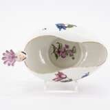 Meissen. PORCELAIN BOURDALOU, BOWL AND CHOCOLATE POT WITH FLORAL DECOR - photo 7