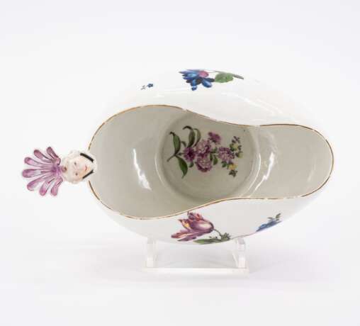 Meissen. PORCELAIN BOURDALOU, BOWL AND CHOCOLATE POT WITH FLORAL DECOR - photo 7