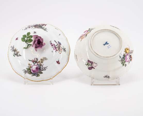 Meissen. LARGE PORCELAIN LIDDED BOWL WITH FLOWER KNOB, SMALL TEA POT WITH WOODCUT FLOWERS AND CUP WITH SAUCER AND INSECT DECOR - photo 6