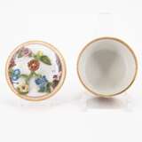 Meissen. SUGAR BOWL WITH LID WITH LANDSCAPE CARTOUCHES AND APPLIED FLOWERS - фото 5