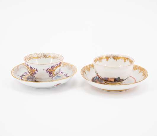 Meissen. TWO TEA BOWLS WITH SAUCERS AND ONE SUGAR BOWL AND LID WITH MERCHANT SCENES - фото 2