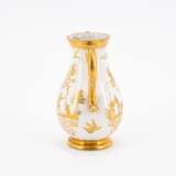 Meissen. SMALL PORCELAIN JUG WITH GOLDEN CHINESE - фото 2