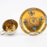 Meissen. PORCELAIN ENSEMBLE OF SLOP BOWL, TWO CUPS AND SAUCERS WITH GILDED DECOR - фото 5