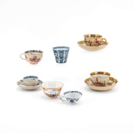 Meissen. PAIR PORCELAIN CUPS AND SAUCERS WITH STRAW-COLOURED GROUND AND GODRONISED SIDES - photo 1