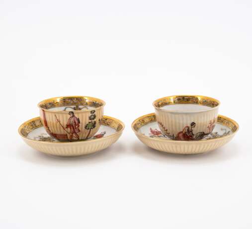 Meissen. PAIR PORCELAIN CUPS AND SAUCERS WITH STRAW-COLOURED GROUND AND GODRONISED SIDES - фото 4