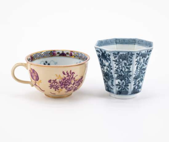 Meissen. PAIR PORCELAIN CUPS AND SAUCERS WITH STRAW-COLOURED GROUND AND GODRONISED SIDES - photo 13