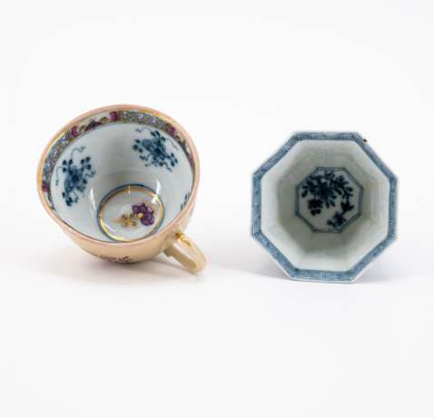 Meissen. PAIR PORCELAIN CUPS AND SAUCERS WITH STRAW-COLOURED GROUND AND GODRONISED SIDES - фото 15