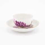 Meissen. PORCELAIN CUP AND SAUCER WITH HUNTING SCENES IN PURPLE CAMAIEU - photo 4