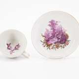 Meissen. PORCELAIN CUP AND SAUCER WITH HUNTING SCENES IN PURPLE CAMAIEU - photo 5