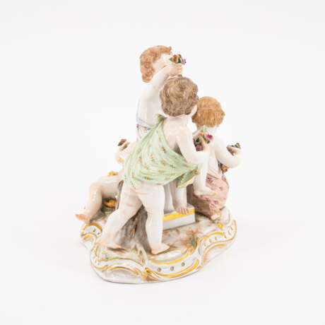 Meissen. PORCELAIN ENSEMBLE WITH CUPIDS AS ALLEGORY OF THE SPRING - photo 4