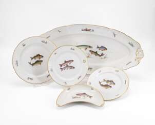 Nymphenburg. PORCELAIN FISH SERVICE FOR 14 PEOPLE
