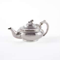 Richard Pearce & George Burrows. GEORGE IV SILVER TEAPOT WITH FLORAL KNOB